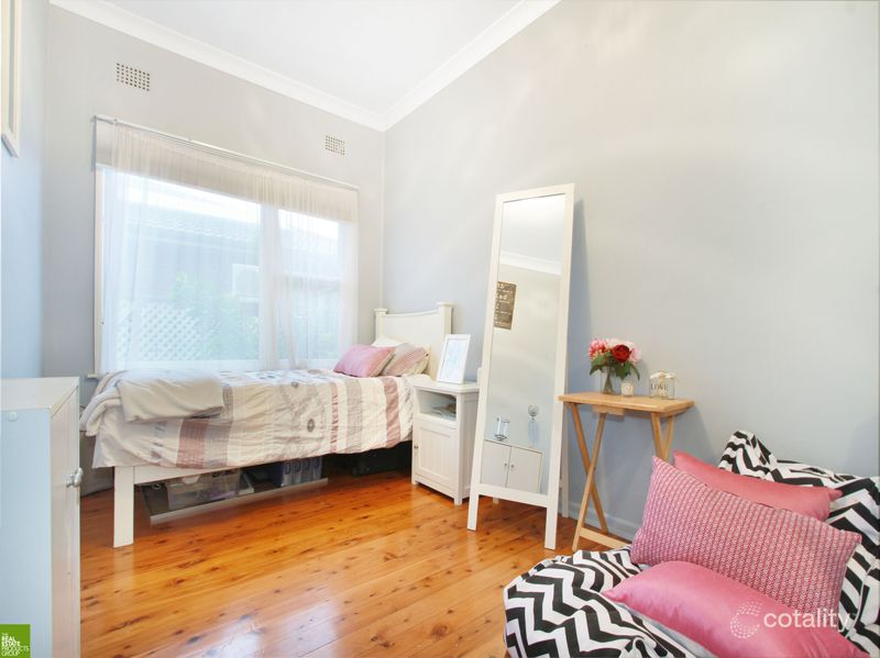 2/3 Buckle Cres, West Wollongong, NSW 2500