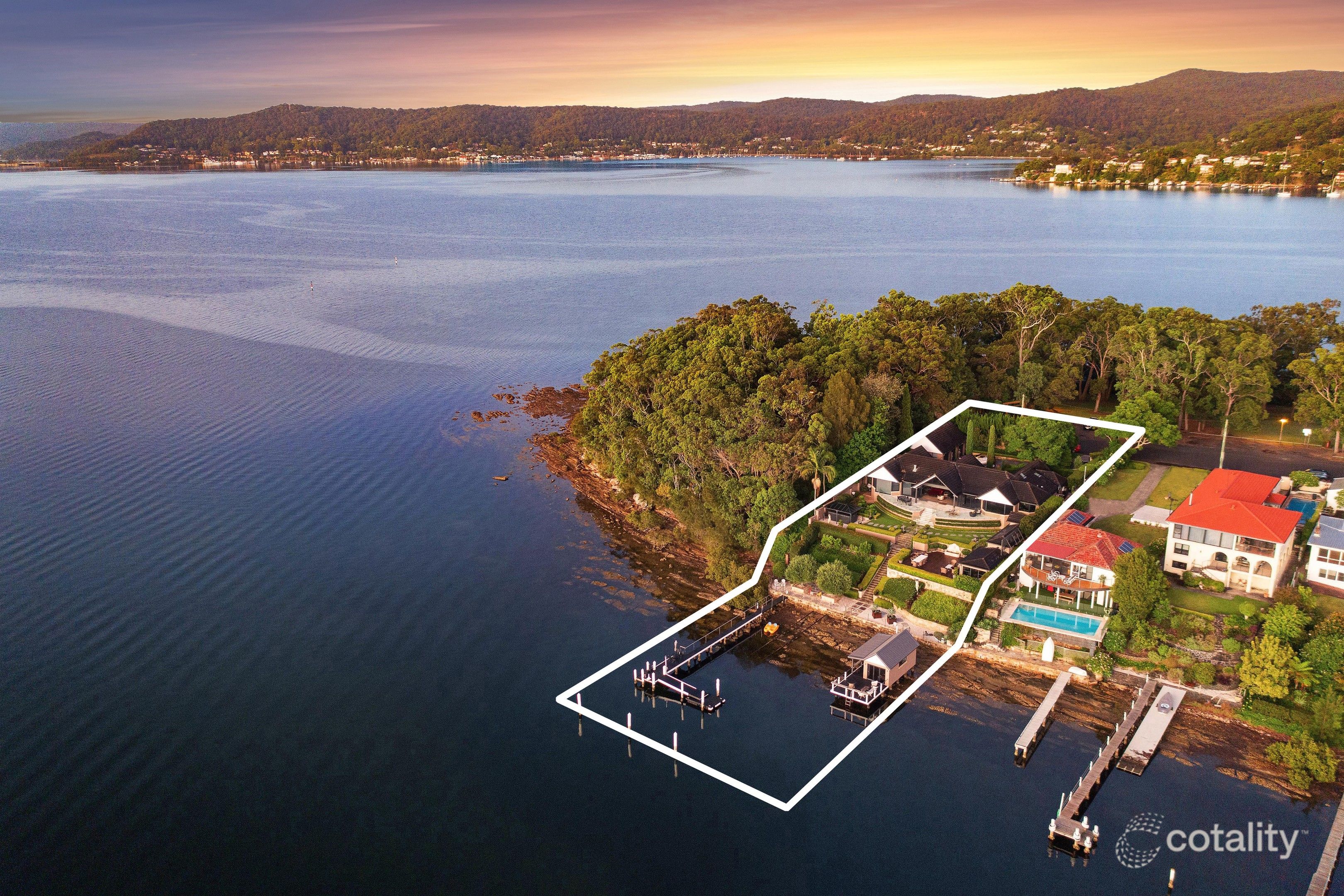 1 Albany St, Point Frederick, NSW 2250