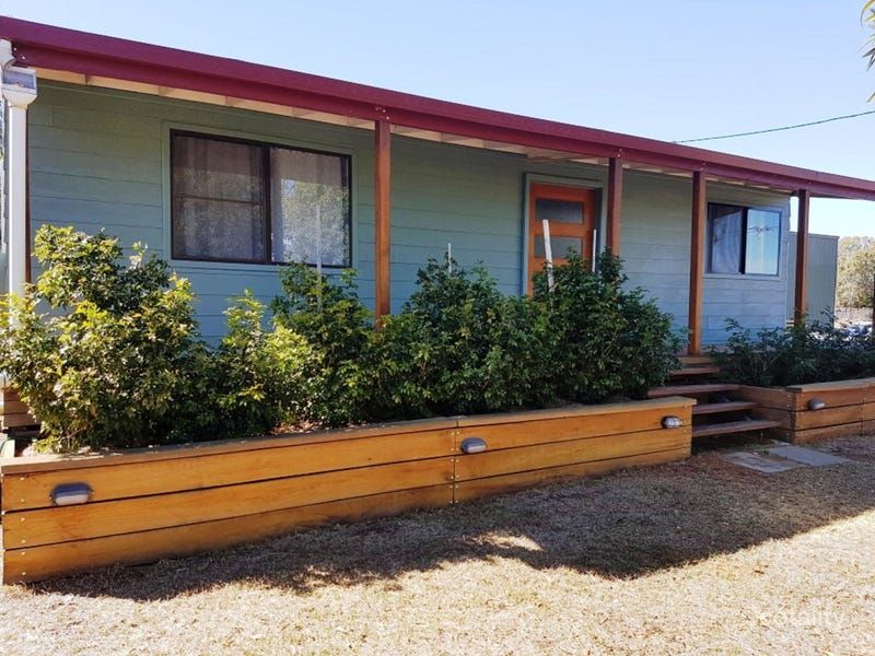 9 De Lacy St, Kaimkillenbun, QLD 4406