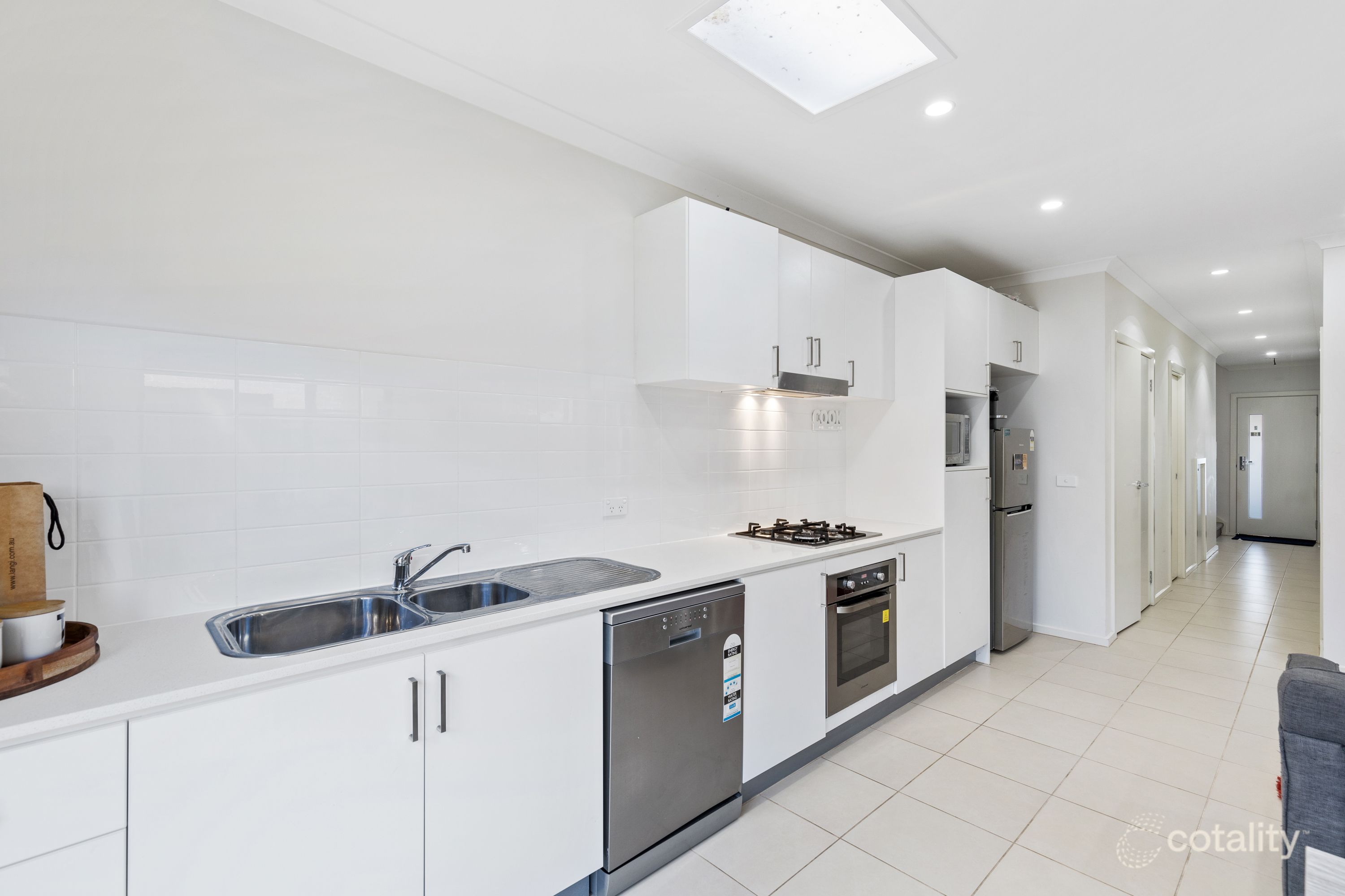 2/153 Tesselaar Rd, Epping, VIC 3076