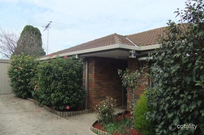 2/14 Gilbertson St, Essendon, VIC 3040