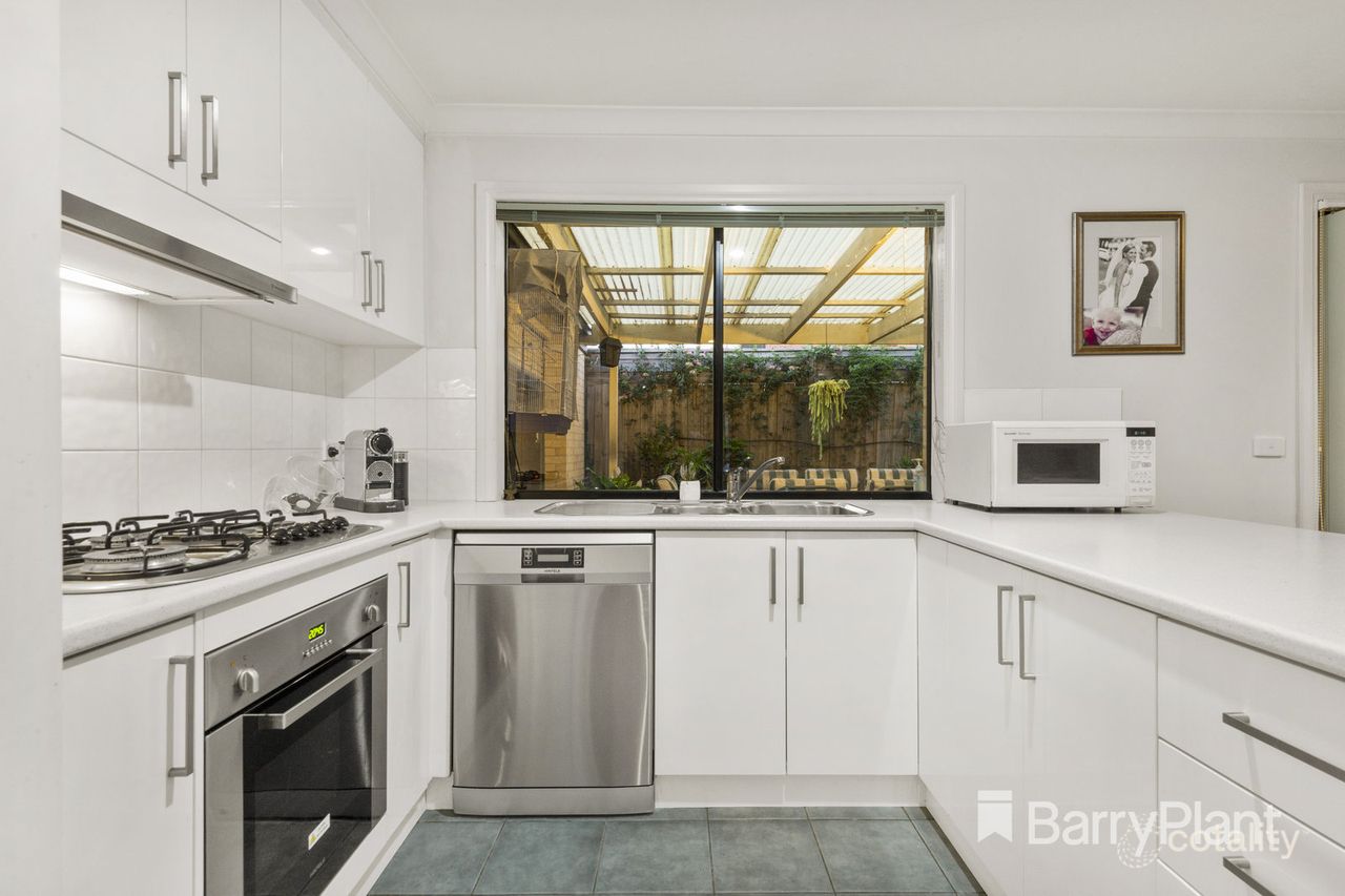 28 Moorhead Ave, Mornington, VIC 3931
