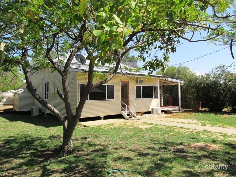 109 Falcon St, Longreach, QLD 4730