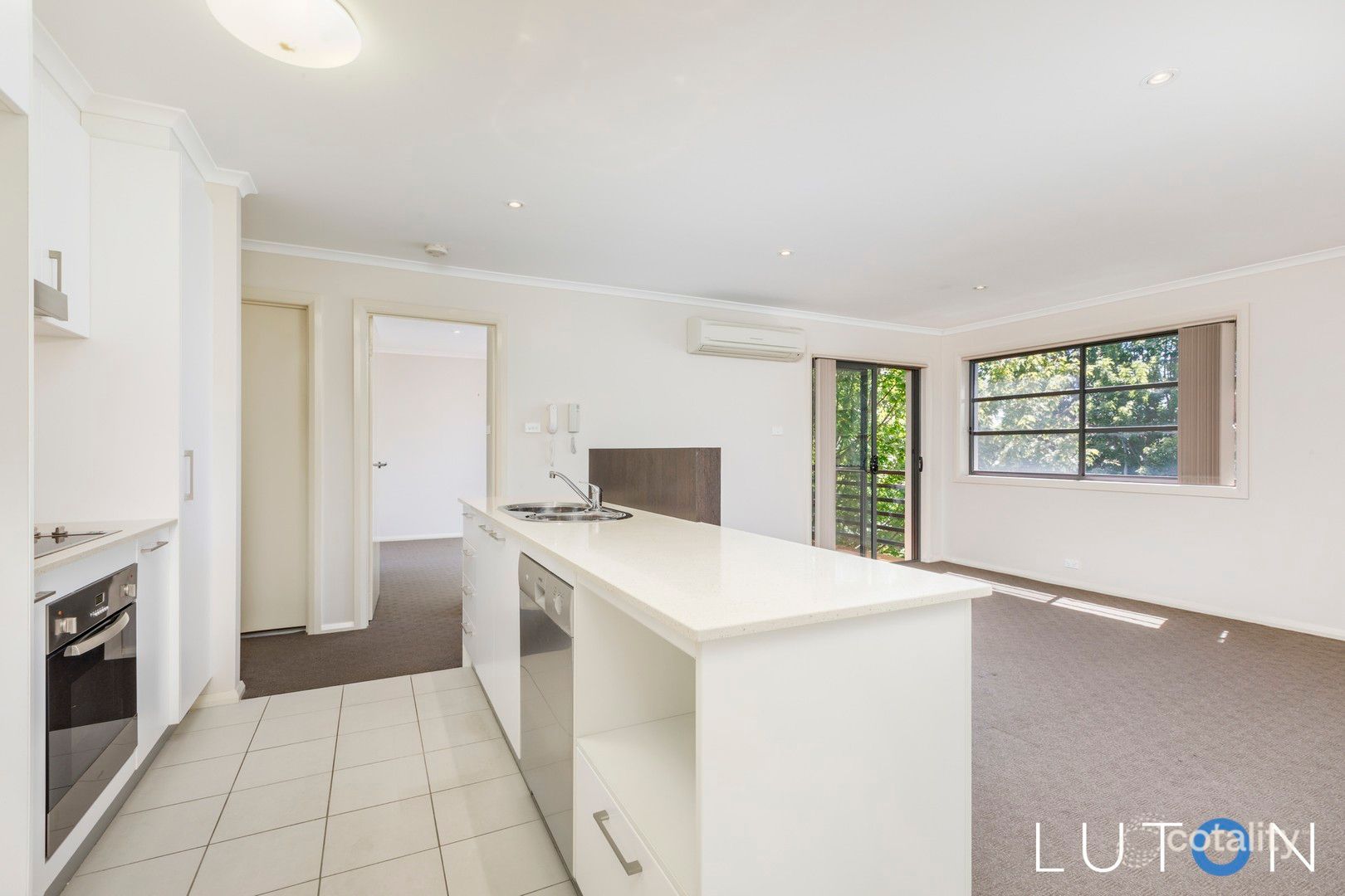 18/108 Athllon Dr, Greenway, ACT 2900