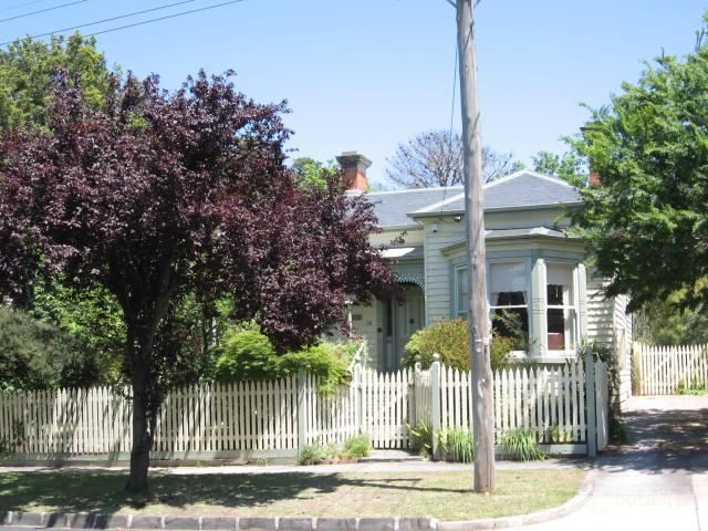 36 Suffolk Rd, Surrey Hills, VIC 3127