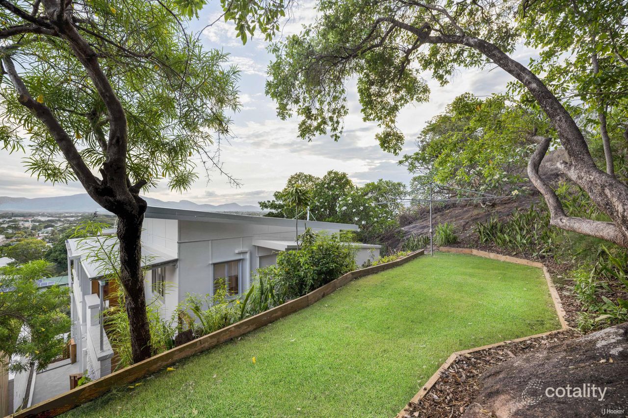 61 Francis St, West End, QLD 4810