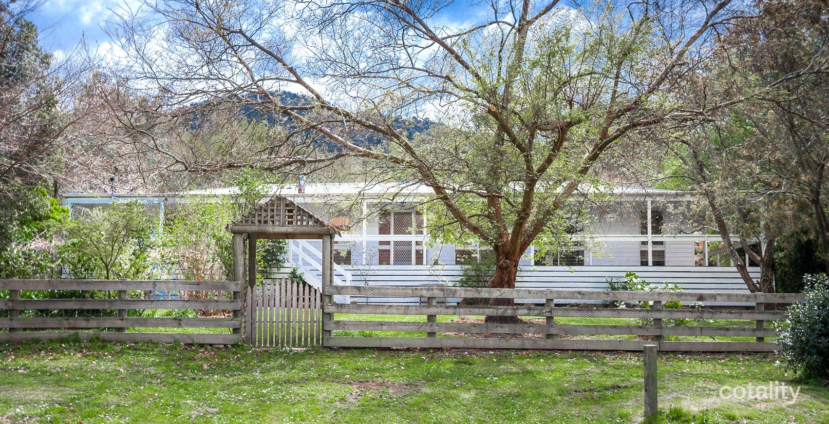 18 Salisbury Rd, Mount Macedon, VIC 3441