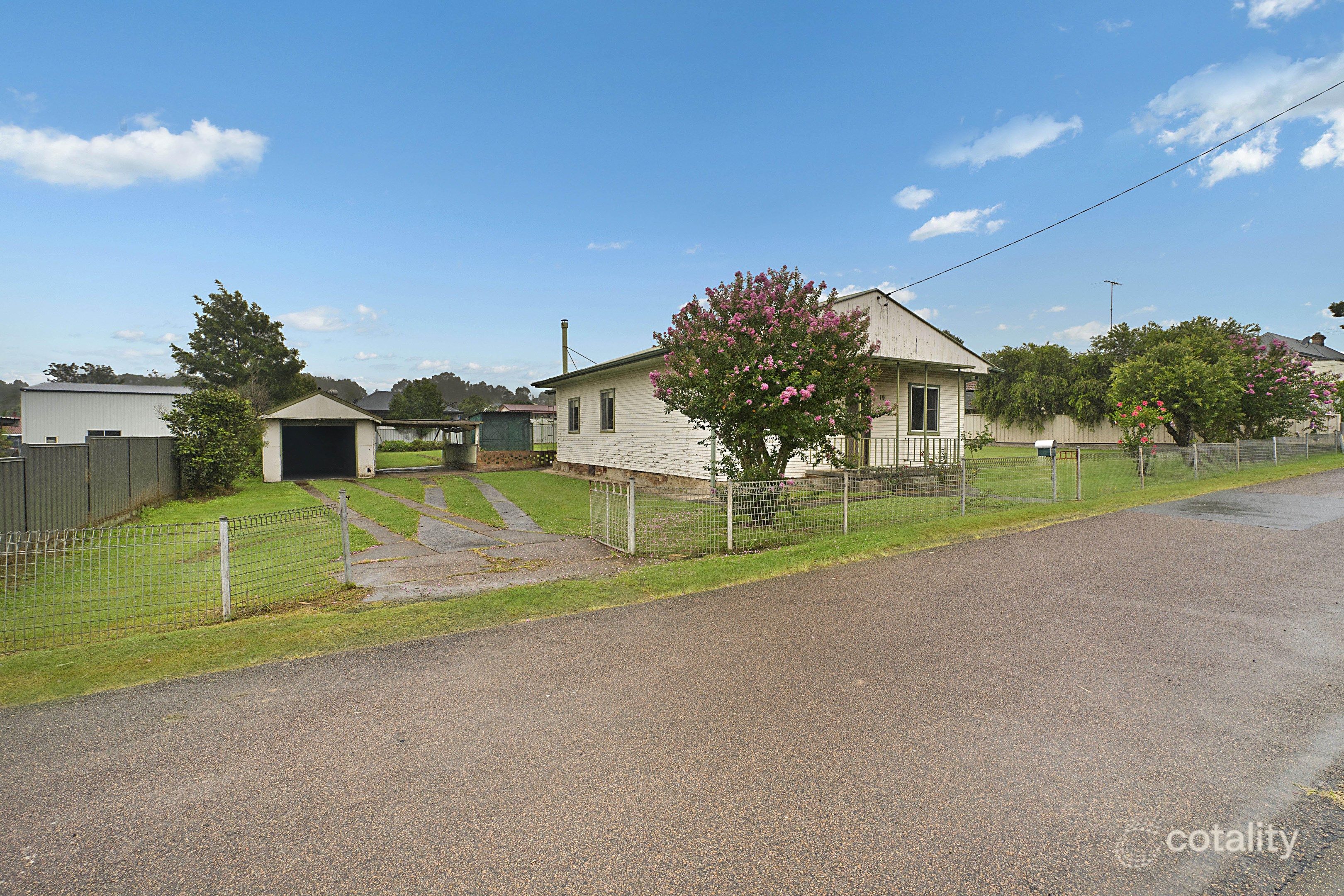 19 Little Park St, Greta, NSW 2334
