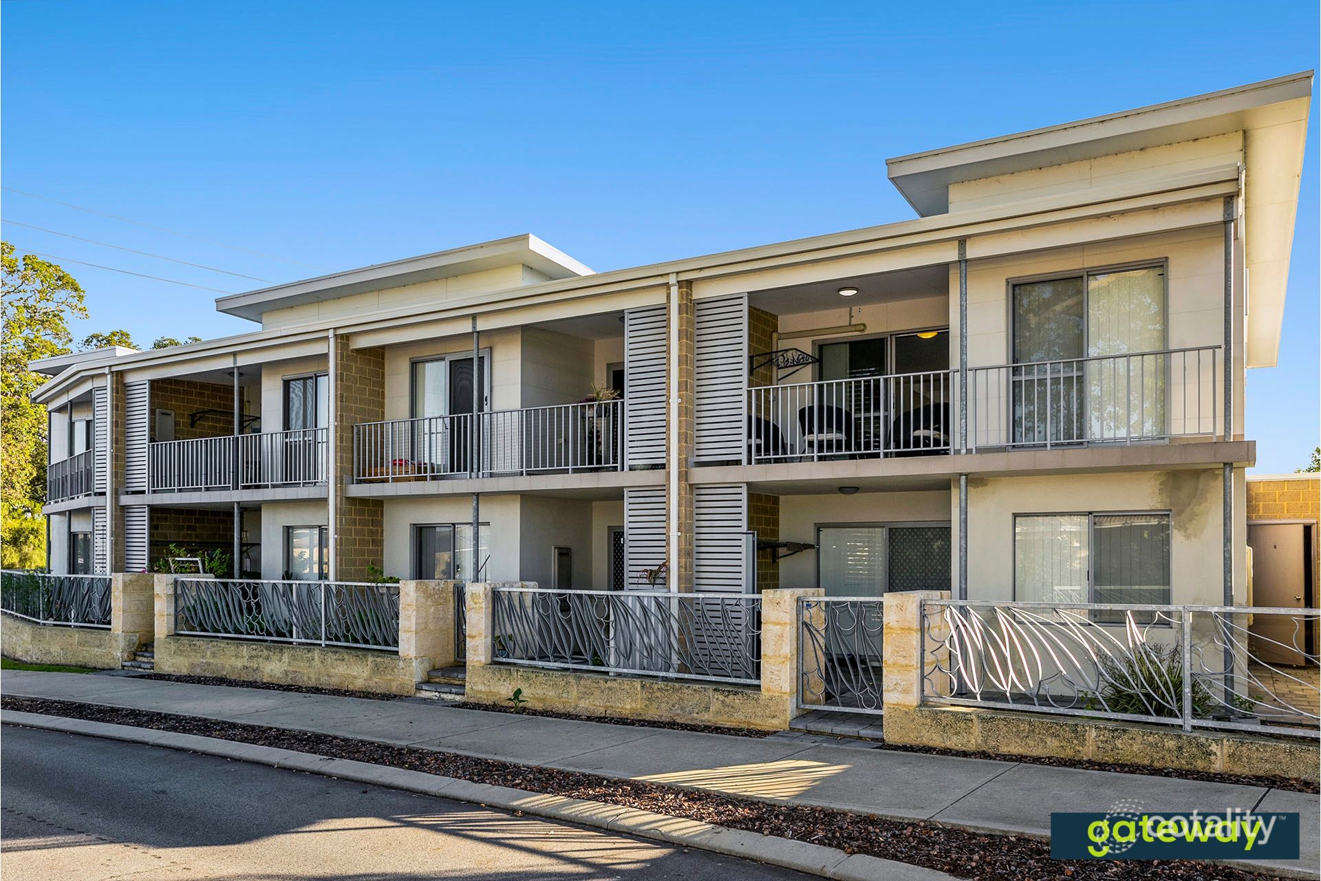 16/53 Gaebler Rd, Hammond Park, WA 6164