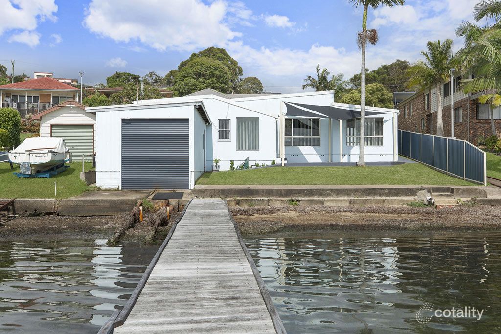 95 Fishing Point Rd, Fishing Point, NSW 2283