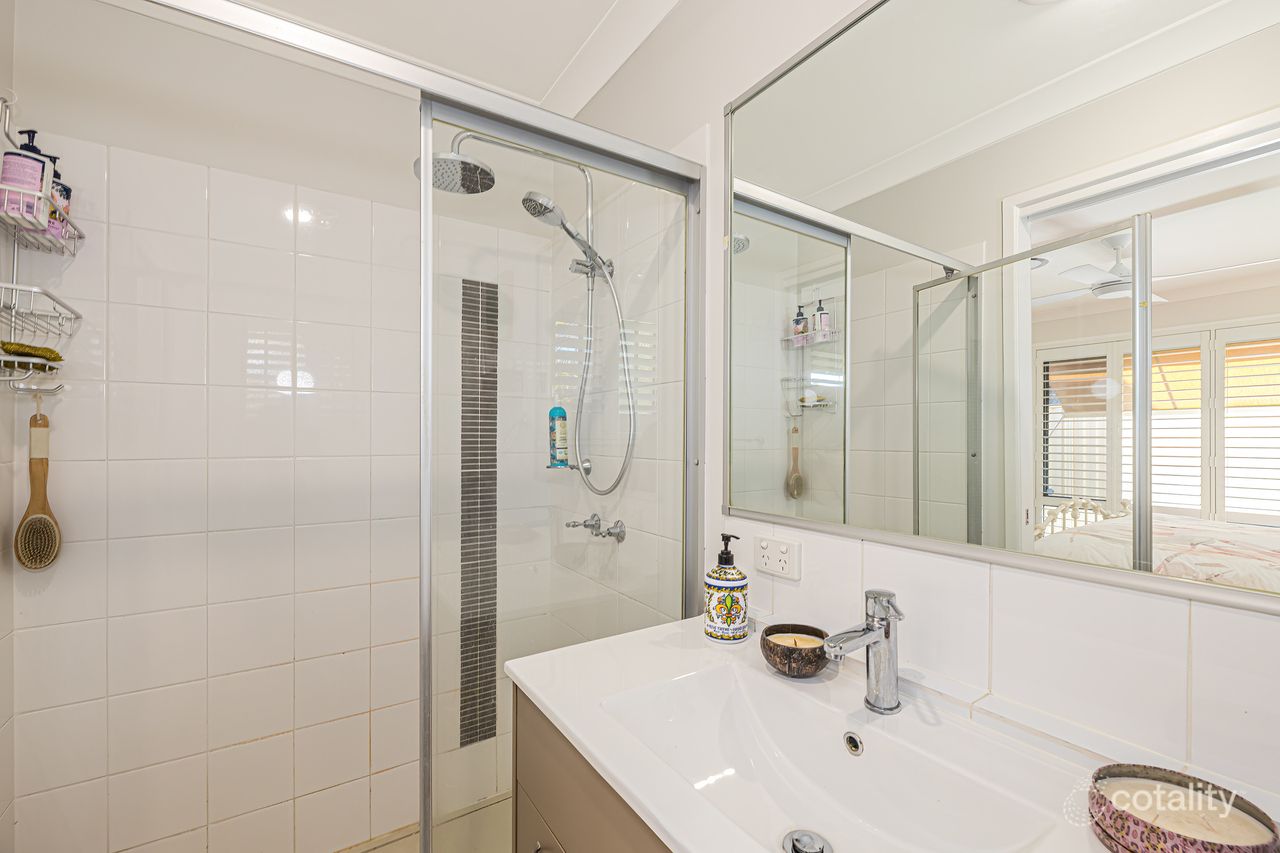 36 Eimeo Pl, Sandstone Point, QLD 4511