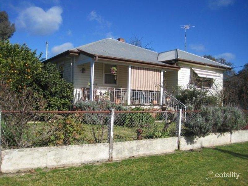 14 Miro St, Young, NSW 2594