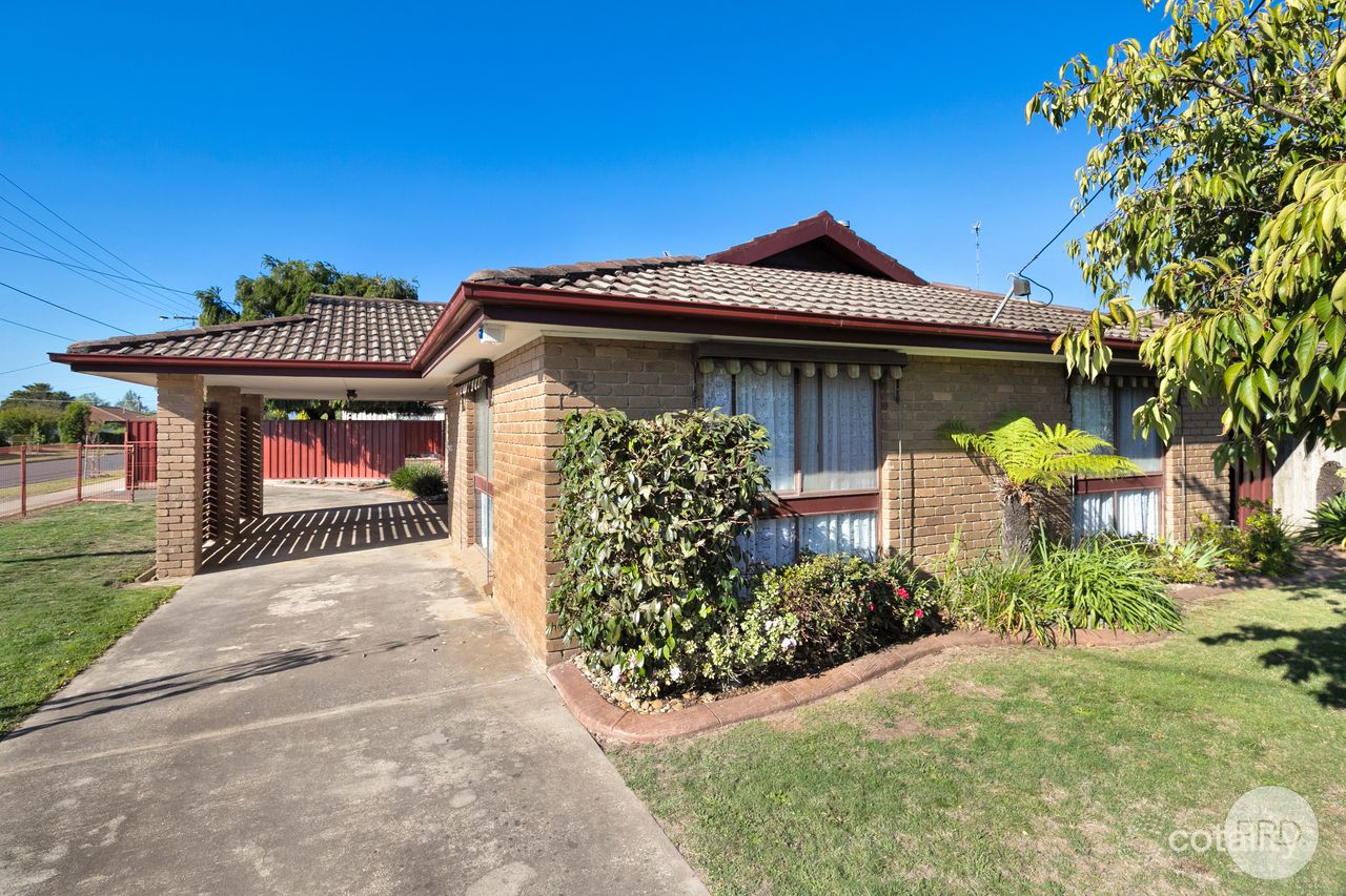 120 Learmonth Rd, Wendouree, VIC 3355