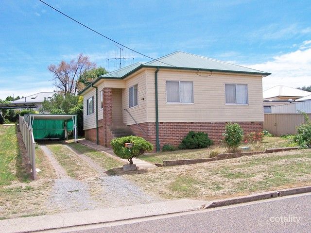 18 Oram St, Crookwell, NSW 2583