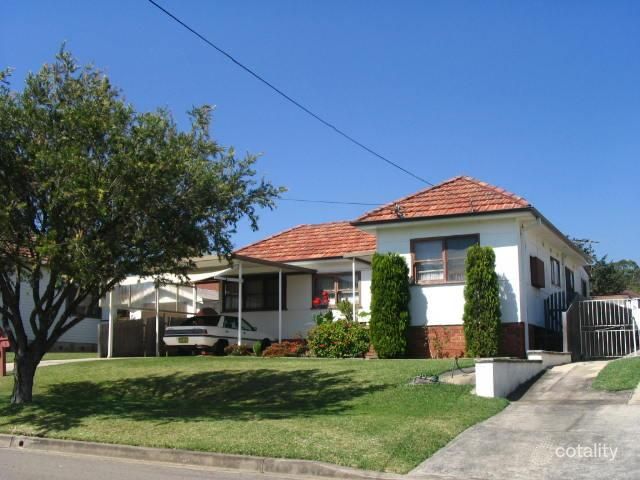 5 Rowland St, Revesby, NSW 2212
