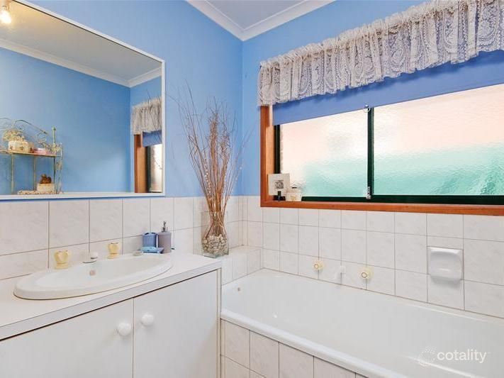 38 Karinya Cl, Werribee, VIC 3030