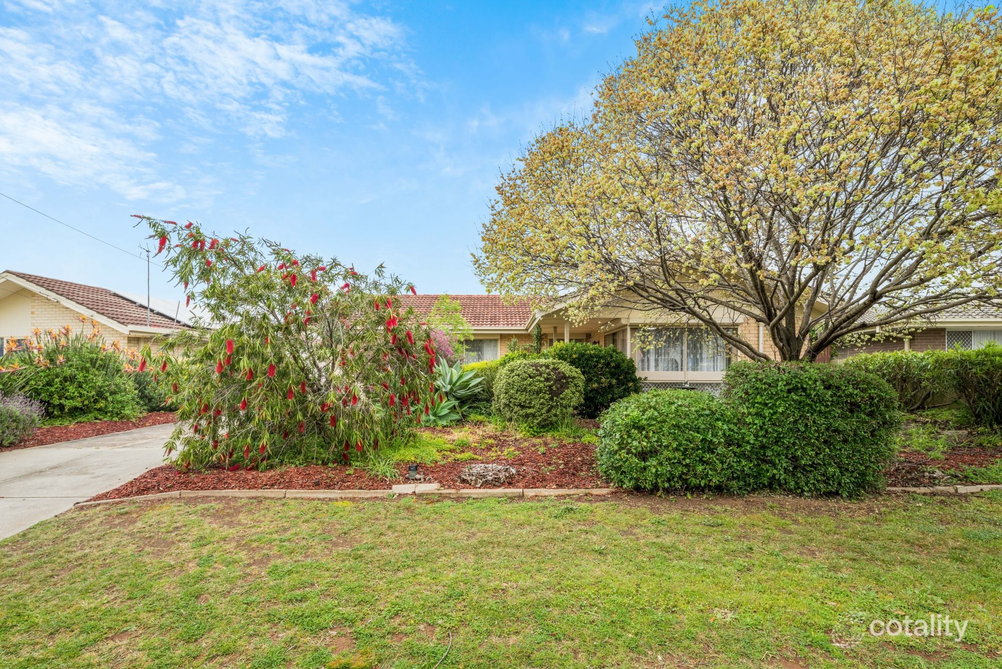 23 Chynoweth Ave, Hackham, SA 5163