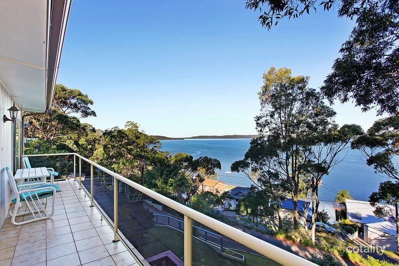 77 Beach Rd, Wangi Wangi, NSW 2267
