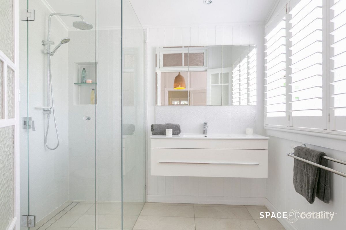 47 Runic St, Bardon, QLD 4065