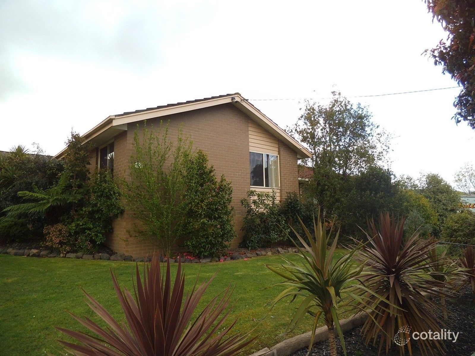 63 Walker Pde, Churchill, VIC 3842