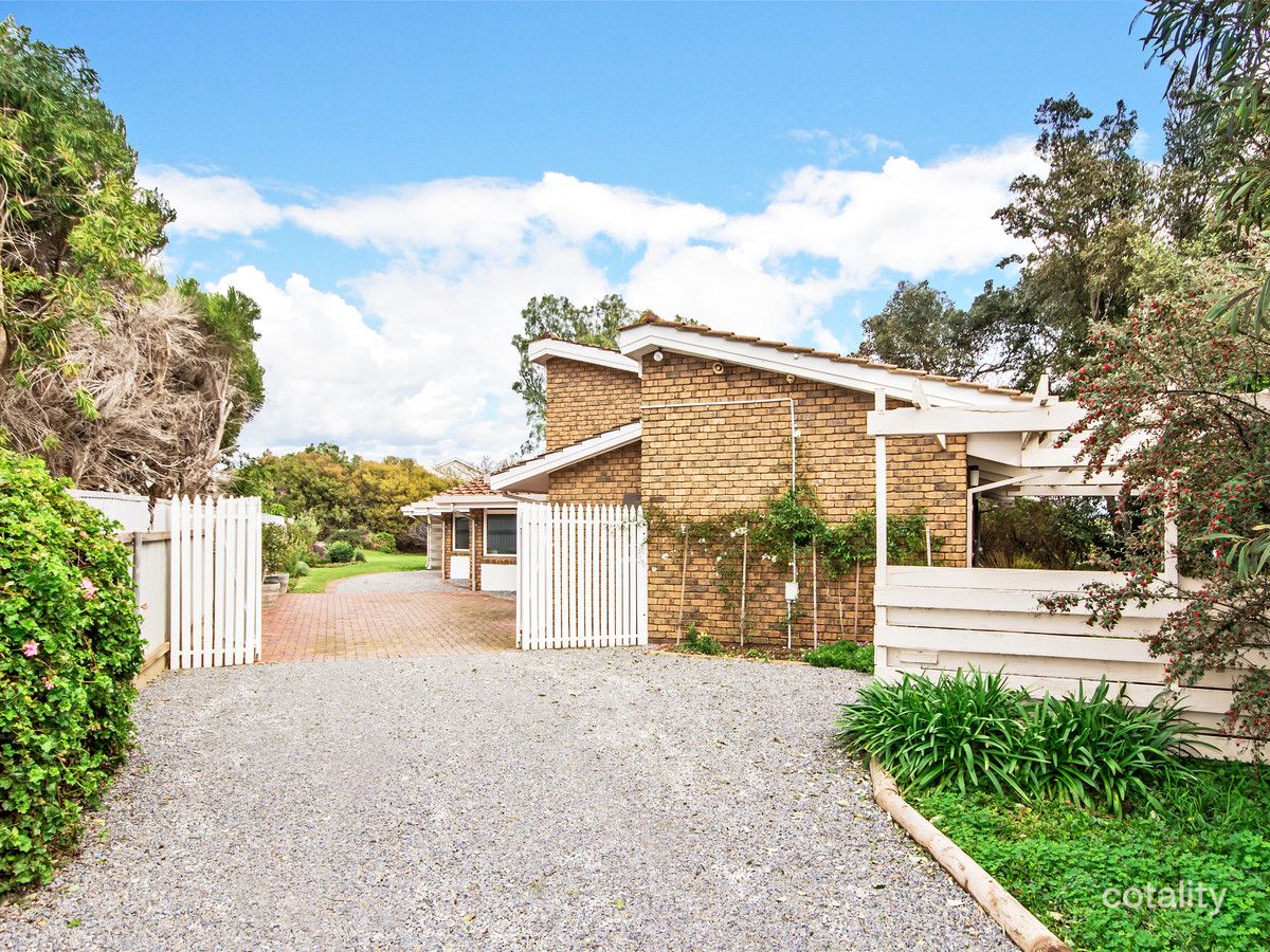 4 South St, Port Willunga, SA 5173