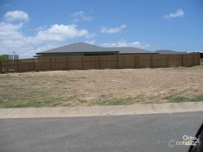 32 Hangan St, Bucasia, QLD 4750