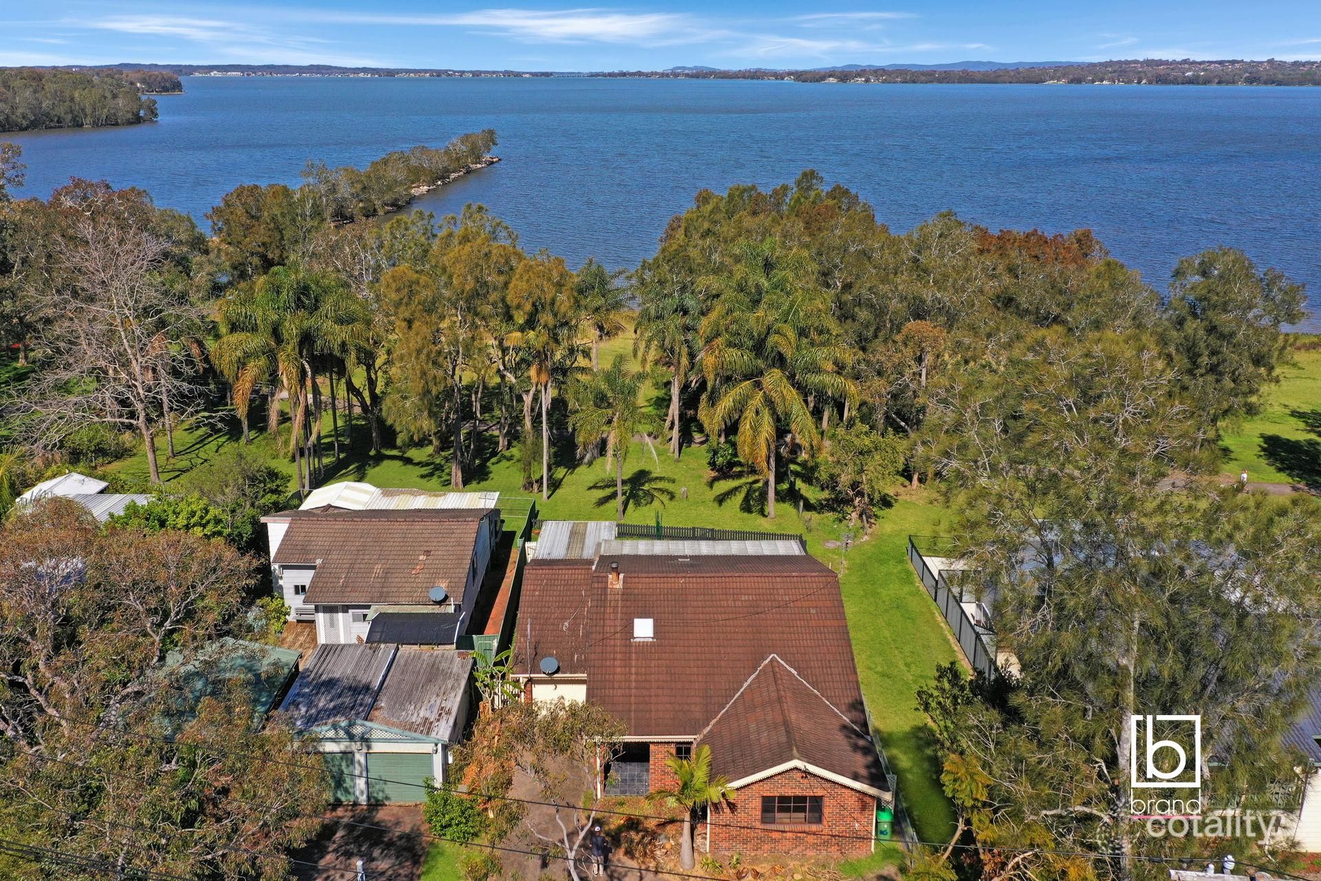 16 Liamena Ave, San Remo, NSW 2262