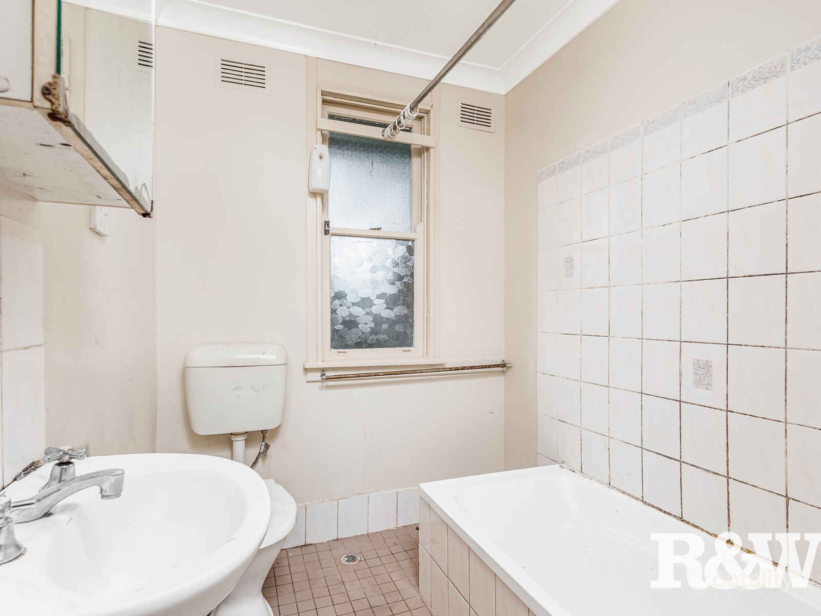 45 Tasman Ave, Lethbridge Park, NSW 2770