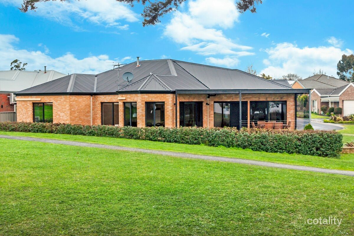 28 Lakeside Ct, Hamilton, VIC 3300