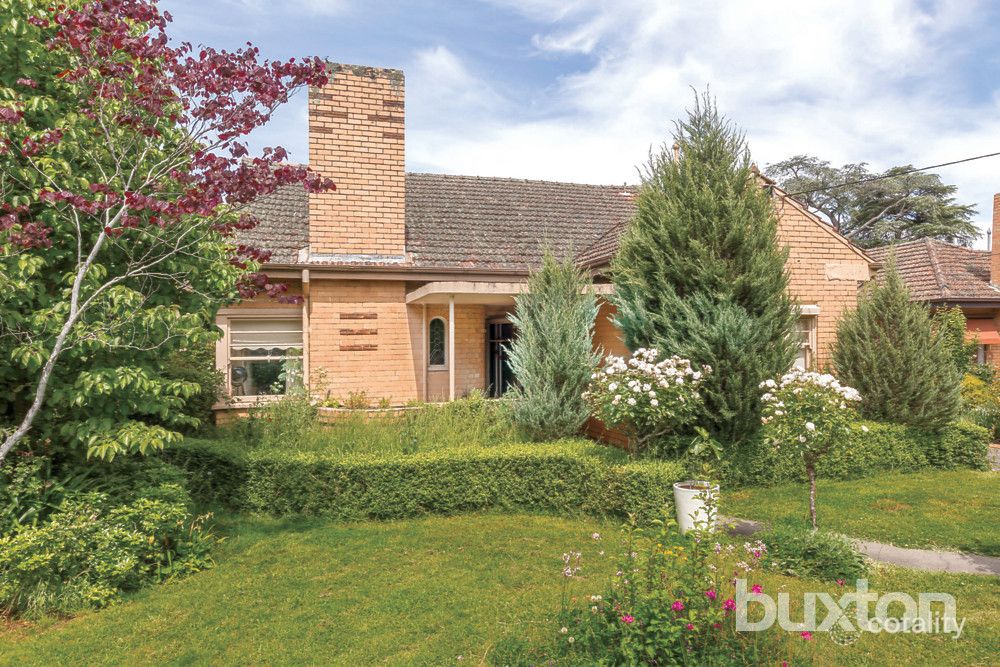 12 Crocker St, Lake Wendouree, VIC 3350