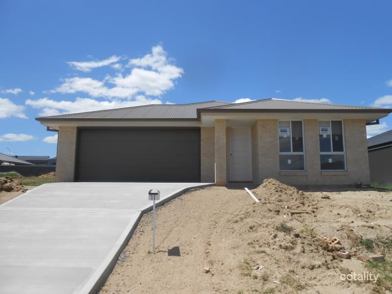 11 Reginald Dr, Kootingal, NSW 2352