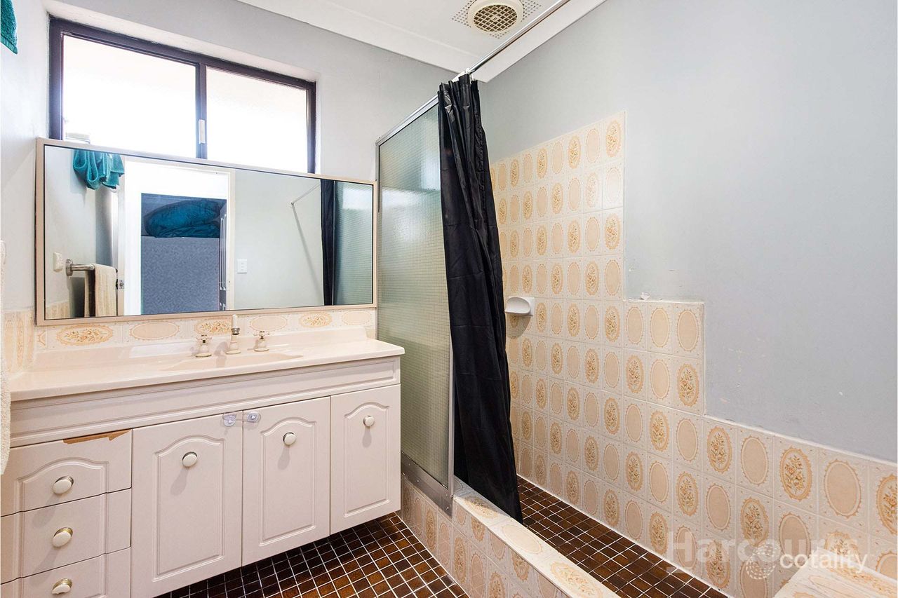 43 Celestine St, Wanneroo, WA 6065