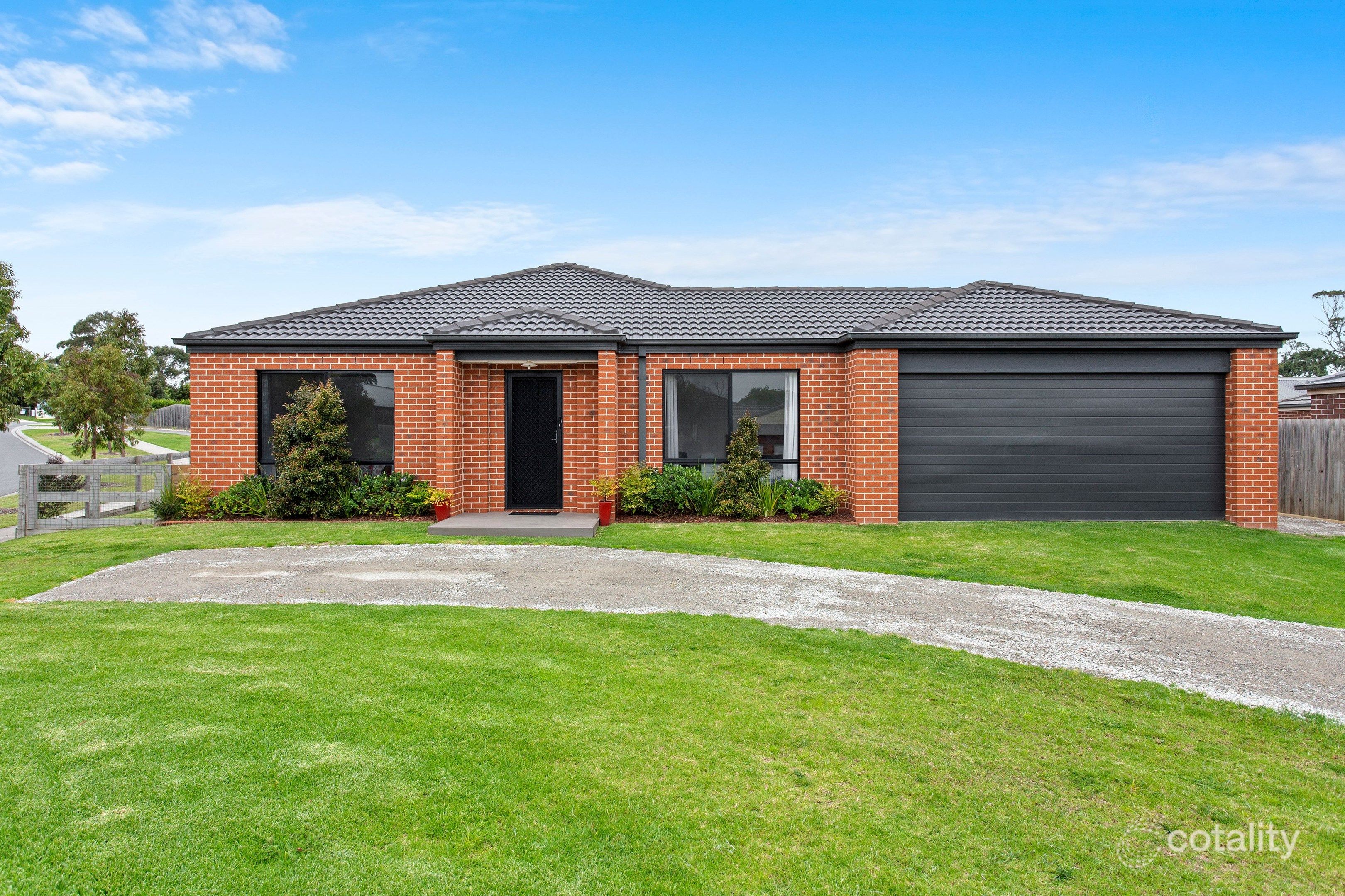 1 Everitt Cl, Lang Lang, VIC 3984