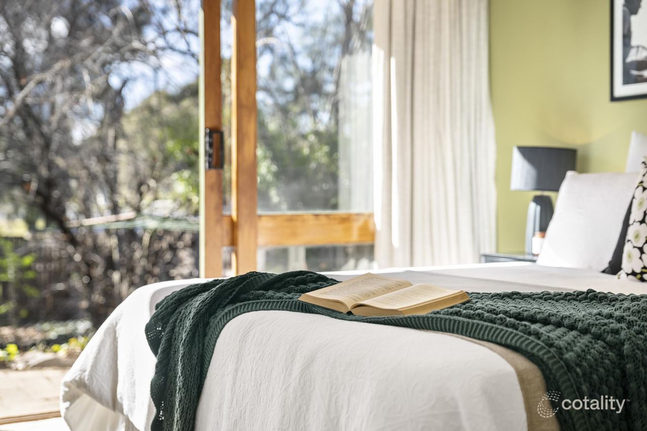 5 Mcarthur Pl, Latham, ACT 2615