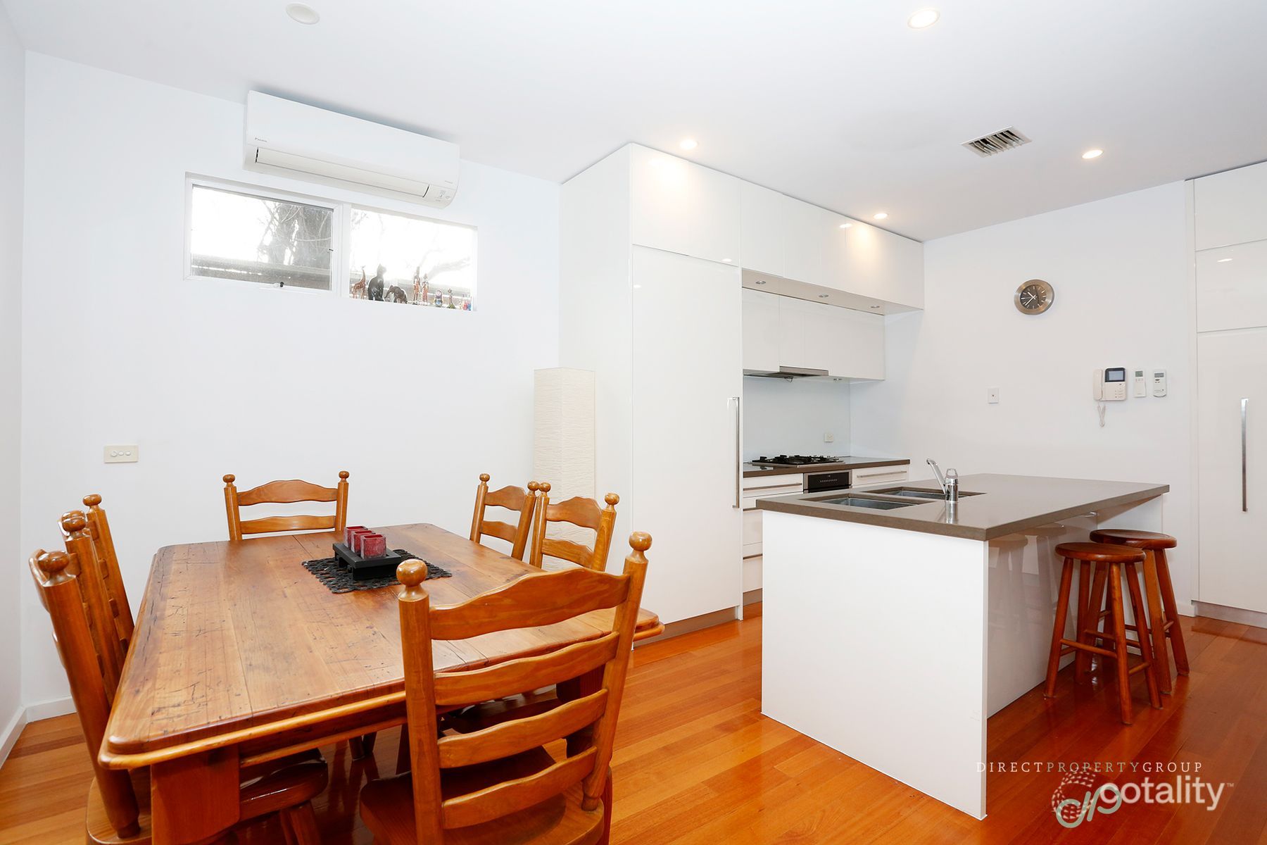 2/12 Admiral St, Seddon, VIC 3011