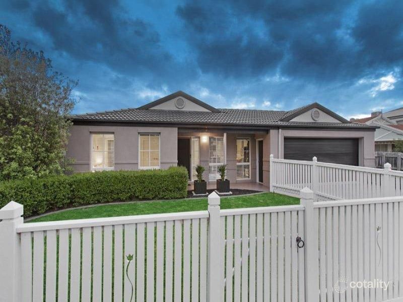 12 Governor Arthur Dr, Patterson Lakes, VIC 3197