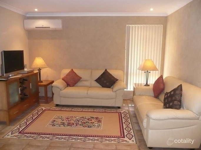 4 Tenby Cl, Merriwa, WA 6030