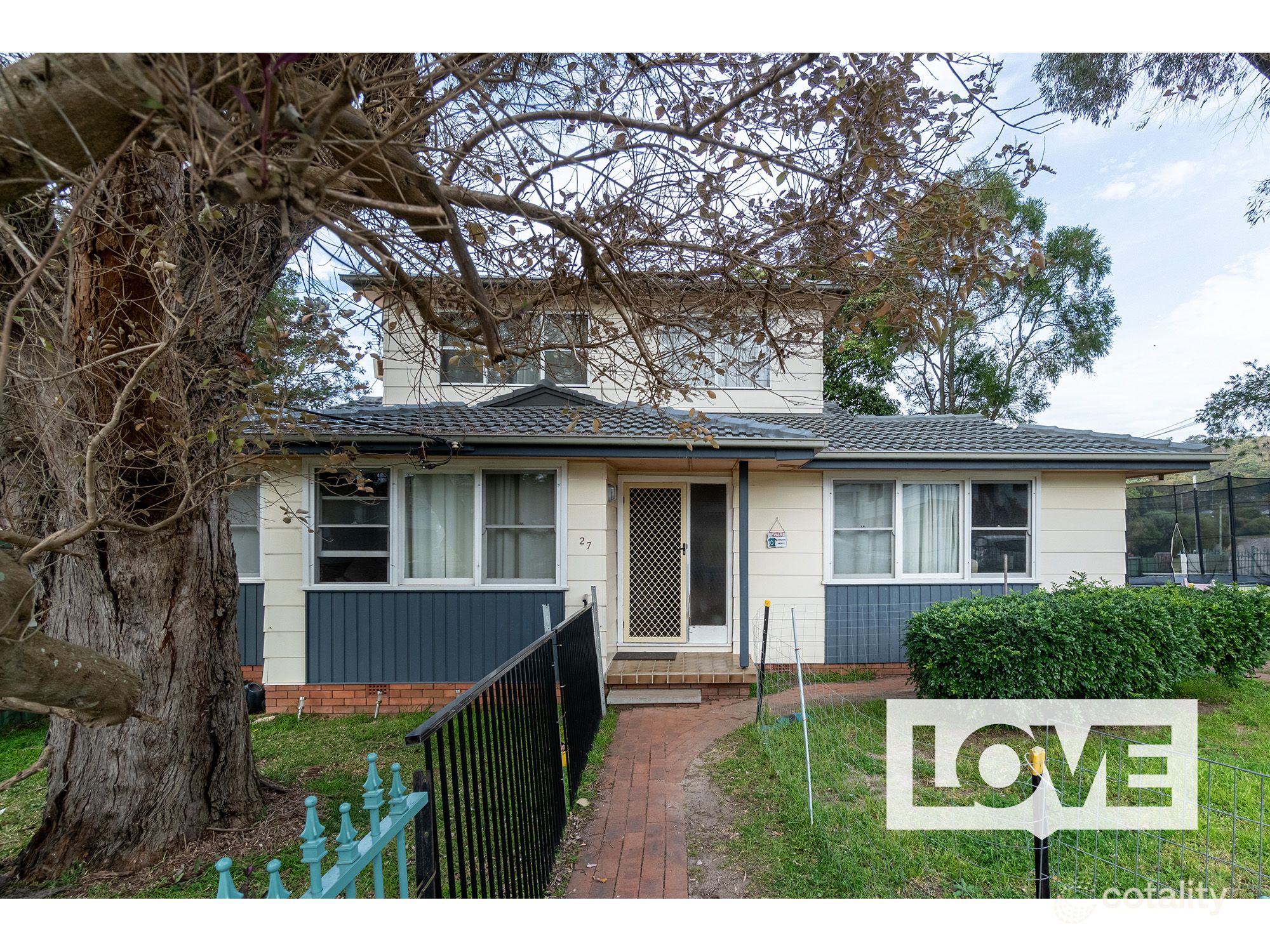 27 Cranbrook Pde, Rankin Park, NSW 2287