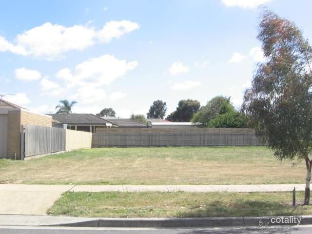 19 Whipbird Dr, Carrum Downs, VIC 3201
