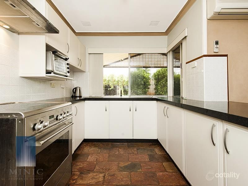9 Abercairn Way, Parkwood, WA 6147