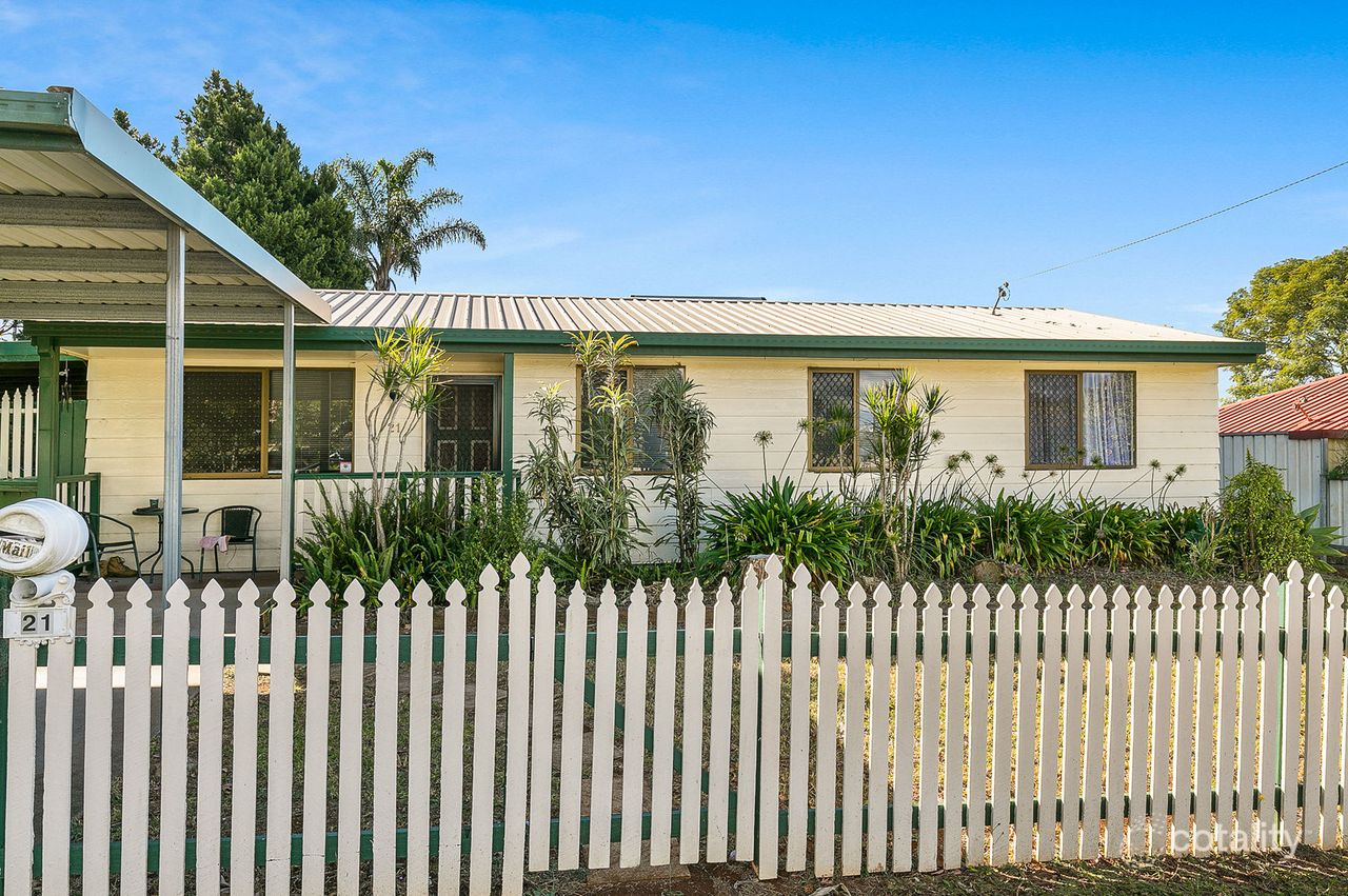 21 Seppelt St, Wilsonton Heights, QLD 4350