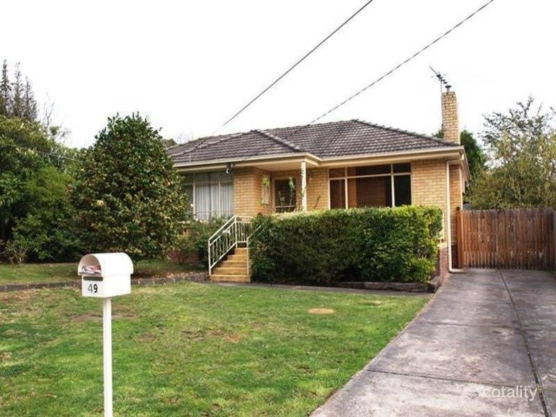 49 Blazey Rd, Croydon South, VIC 3136