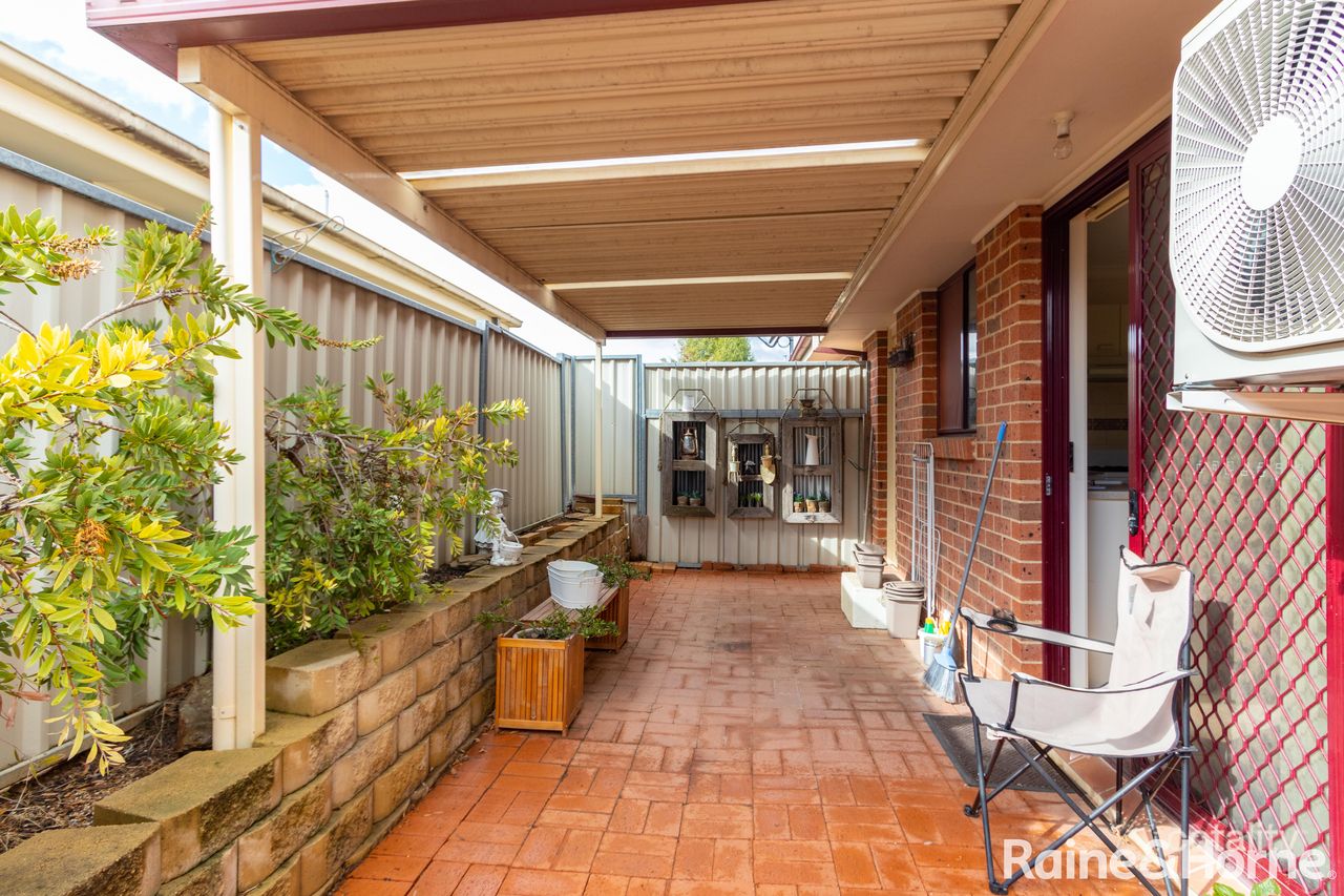 1/16 Murdoch Pl, Kelso, NSW 2795