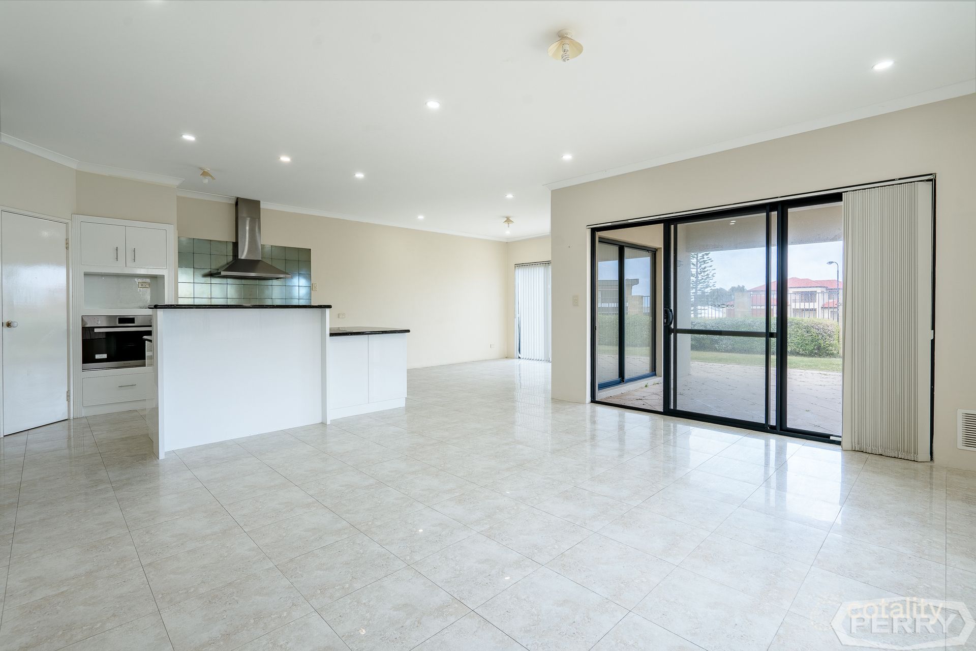 11 Seaview Pl, Wannanup, WA 6210