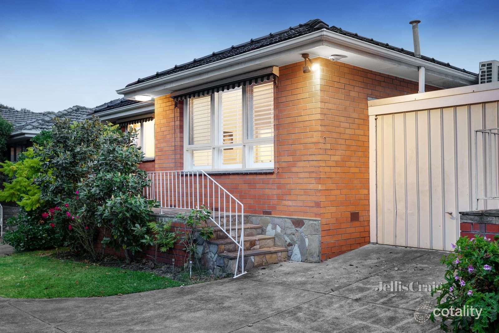 2/88 Roslyn St, Brighton, VIC 3186