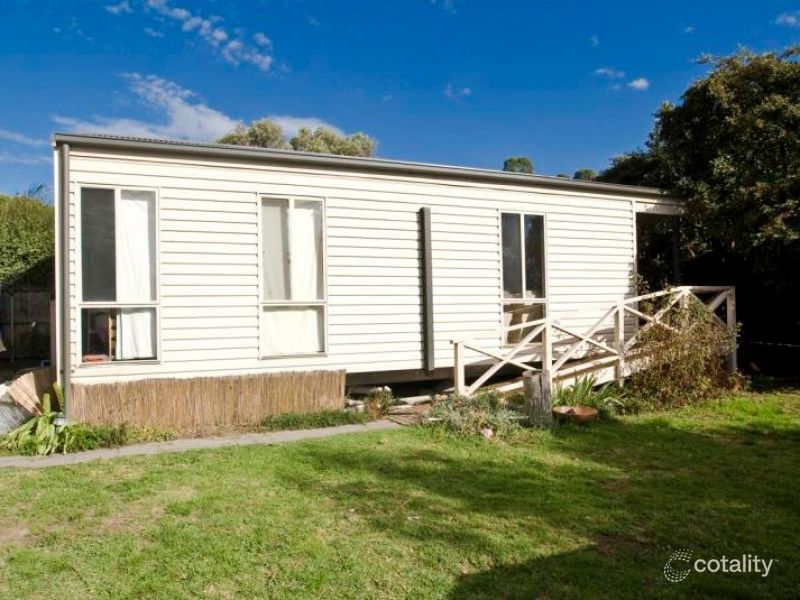 15 Ashcombe Dr, Ringwood, VIC 3134