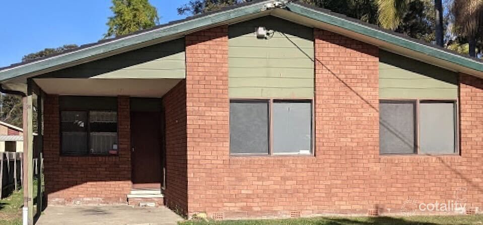 19 Chetwynd Ave, Berkeley Vale, NSW 2261