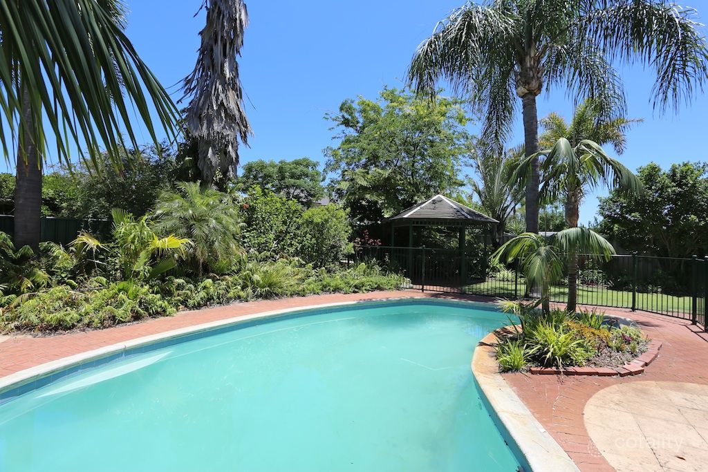 101 Second Ave, Rossmoyne, WA 6148