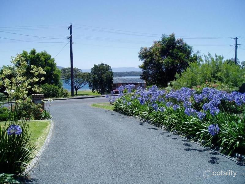 42 Orama Cres, Orient Point, NSW 2540
