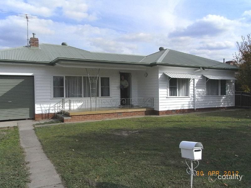 511 Breen St, Lavington, NSW 2641